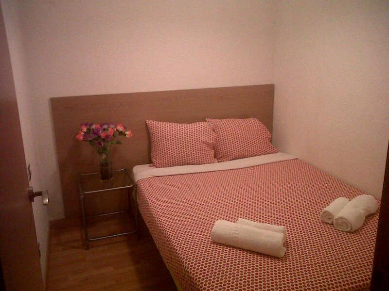 Km1 Amparo Apartments Madrid Room photo